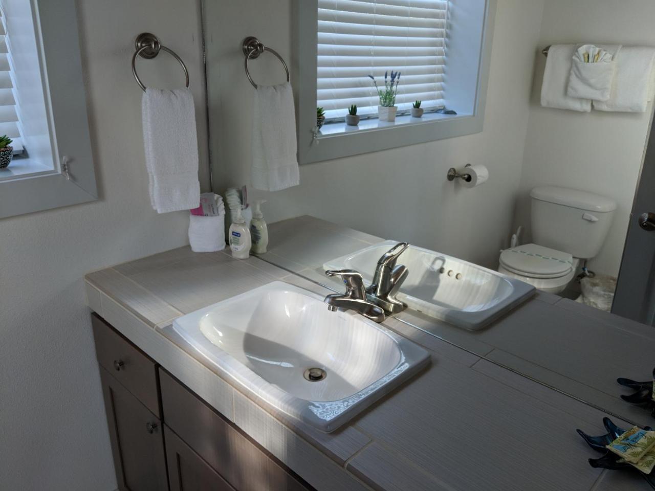 Sea Breeze Cottages أوشن شورز المظهر الخارجي الصورة
